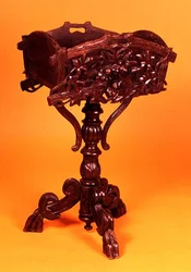ジャルディニエール、1830年頃（彫刻が施されたオーク材）（さまざまなビューについては、147809および147810も参照）